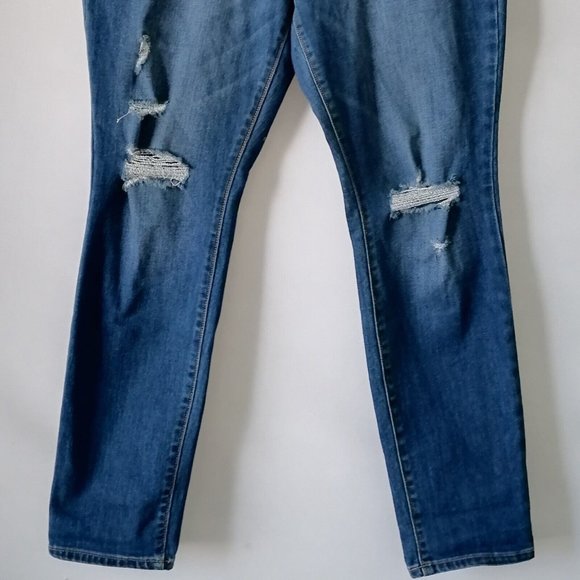 Old Navy Womens Blue Mid Rise Distressed Pop Icon Skinny Leg Jeans size 12 Short - Picture 3 of 6